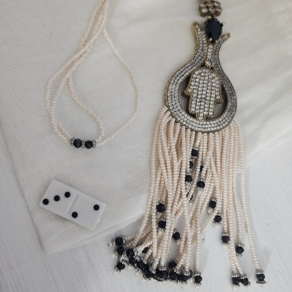 VINTAGE PEARL NECKLACE/ HAMSA HAND PENDANT ONYX PEARL STATEMENT NECKLACE